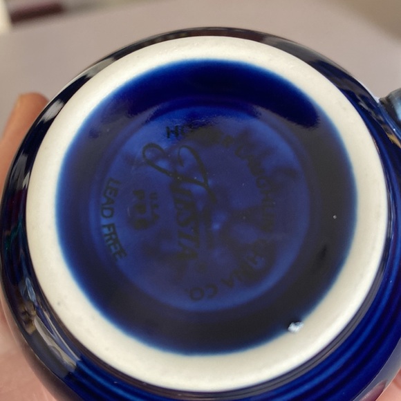 Fiestaware Cobalt cups and saucers (retired color-2021) great condition - Picture 5 of 10